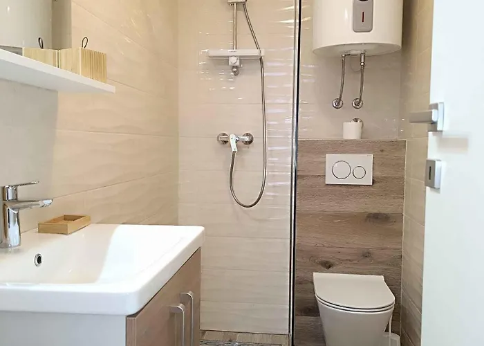 In Okrug Gornji 6132 *