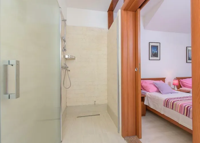 In Okrug Gornji 6132